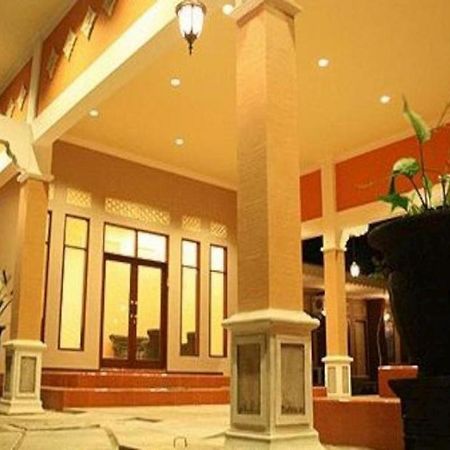 Patria Garden Hotel Blitar Luaran gambar