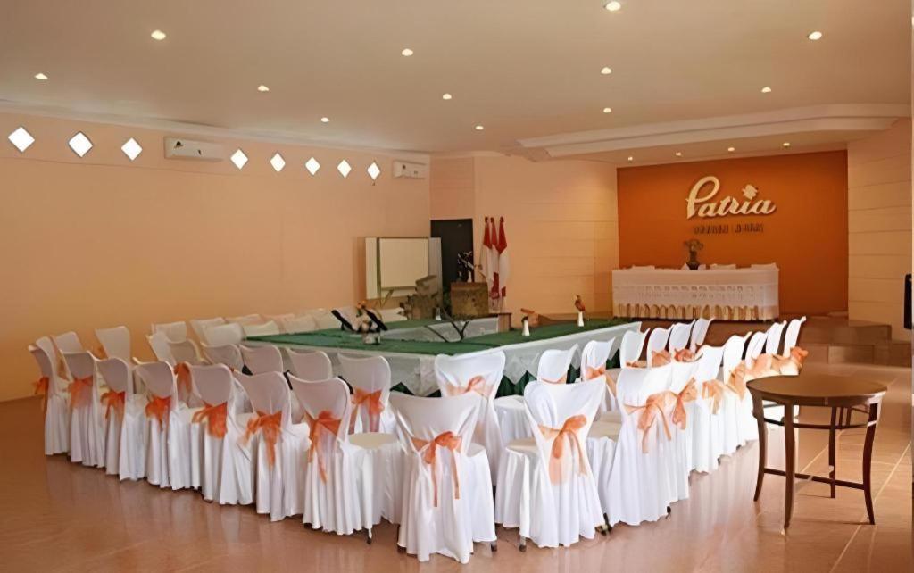 Patria Garden Hotel Blitar Luaran gambar
